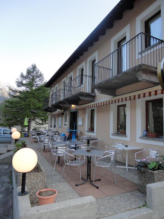 Ristorante Garni Lavizzara Hotel Sornico Luaran gambar