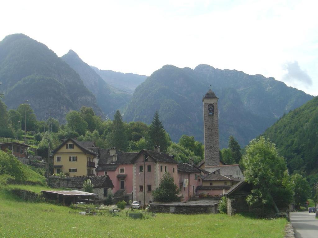 Ristorante Garni Lavizzara Hotel Sornico Bilik gambar