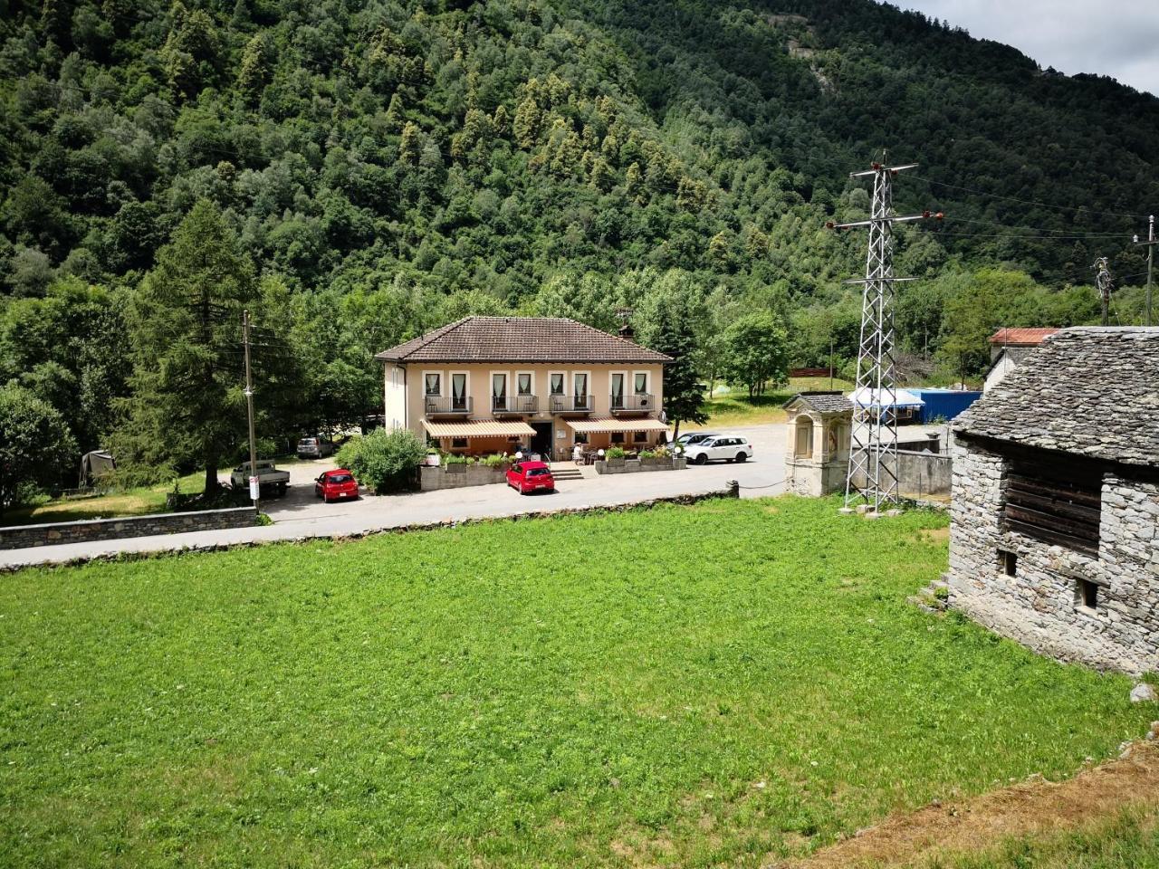 Ristorante Garni Lavizzara Hotel Sornico Luaran gambar